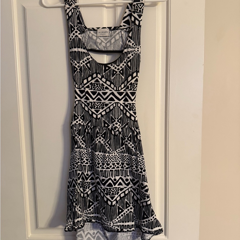 La Hearts Black and White Geometric Mini Dress